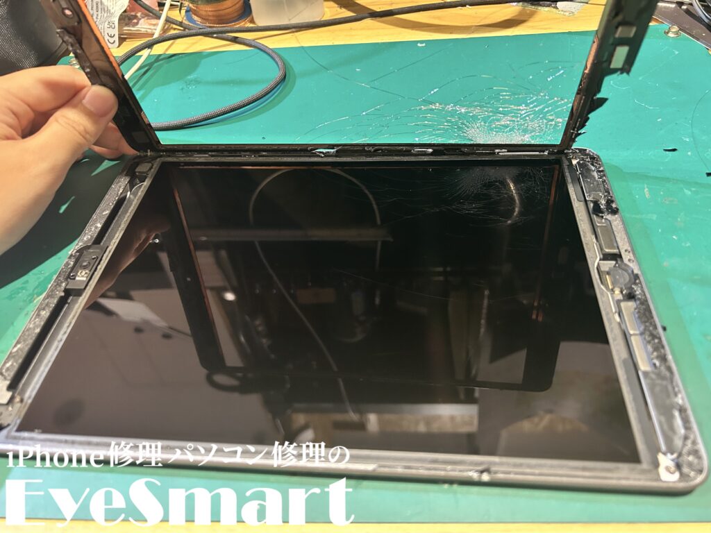 iPad 7 画面を取り外す作業